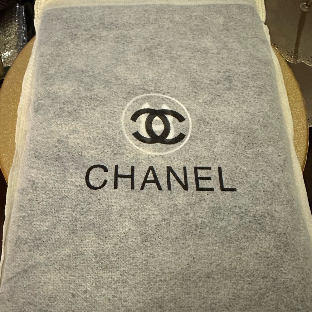 Chanel Pouch,Clutch - Picture 2 of 5